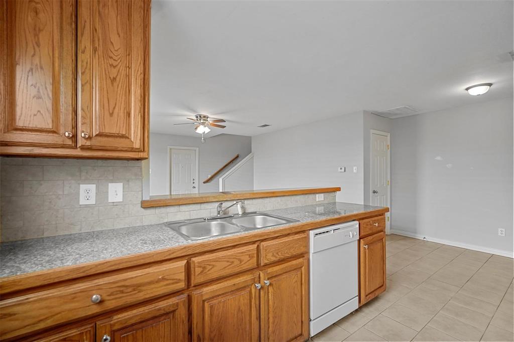 408-410 Cleveland Property Photo 8