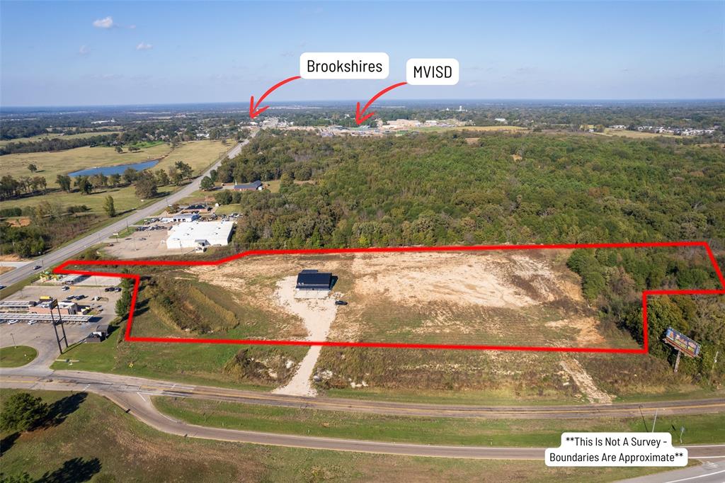 440 I-30 Property Photo 4