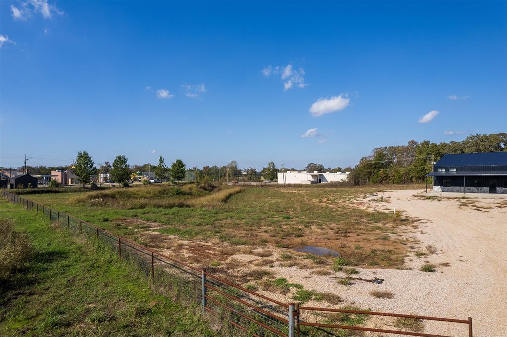 440 I-30 Property Photo 9