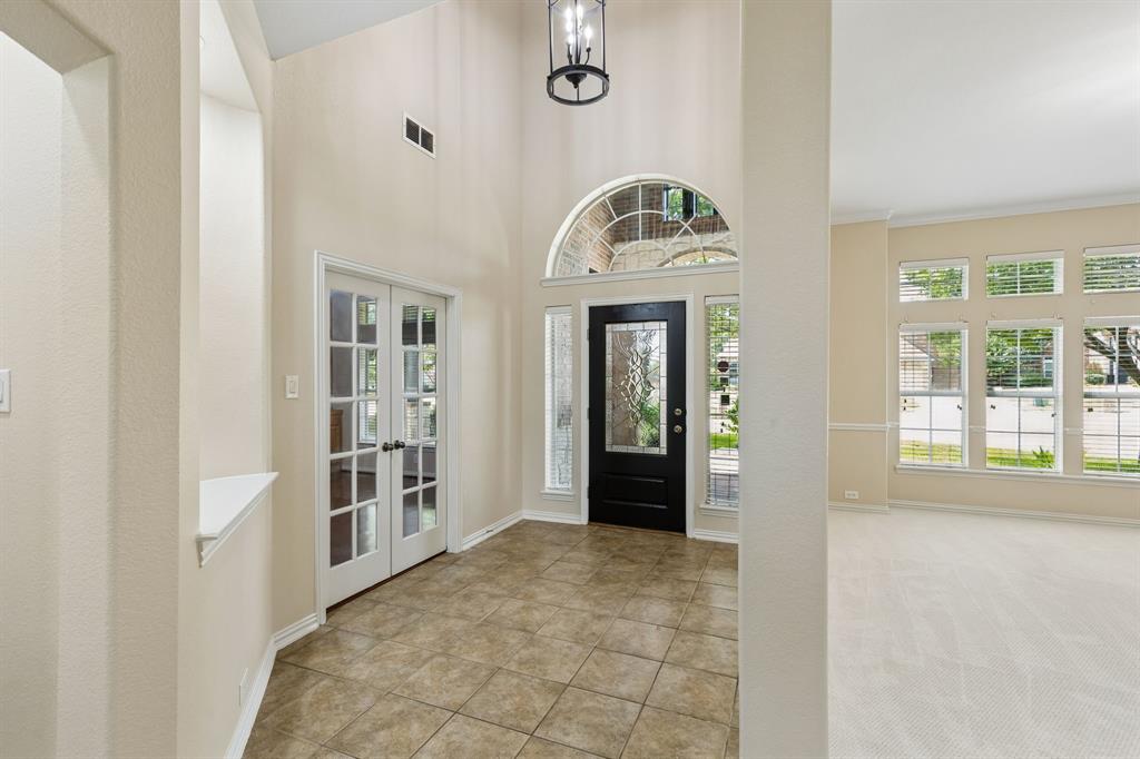 501 Cloud View Court Property Photo 4
