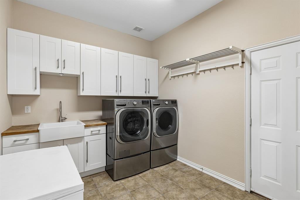 501 Cloud View Court Property Photo 24