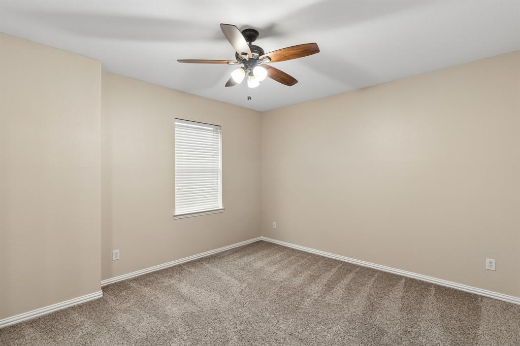 501 Cloud View Court Property Photo 32