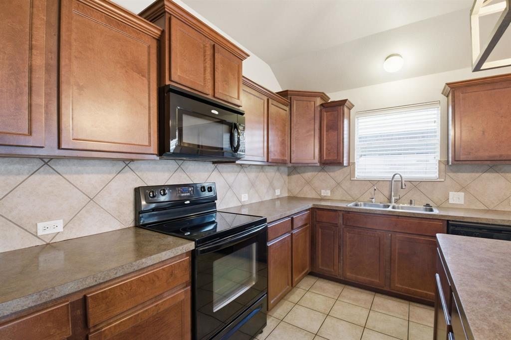 3037 Winding Meadow Trail Property Photo 10