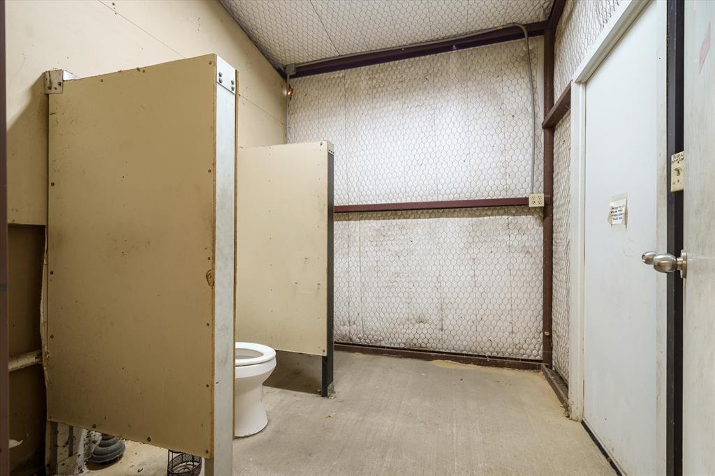 7439 Fm 314 Property Photo 12