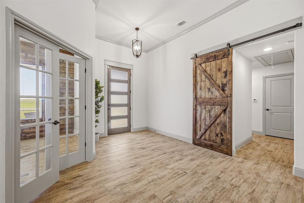 8681 Sari Strong Drive Property Photo 3