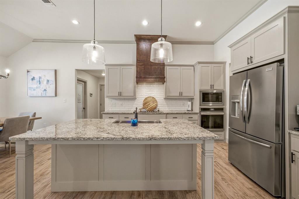 8681 Sari Strong Drive Property Photo 10