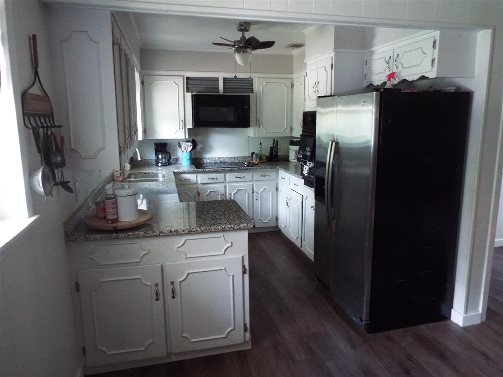 808 Shady Trail Property Photo 6