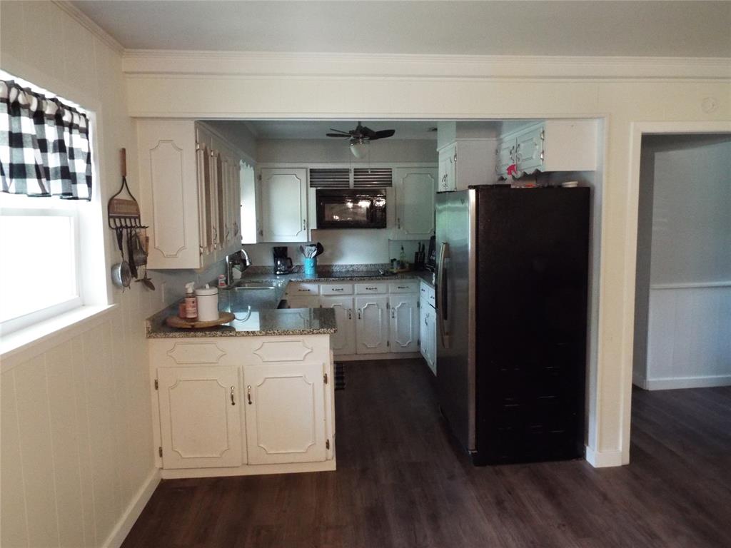 808 Shady Trail Property Photo 8