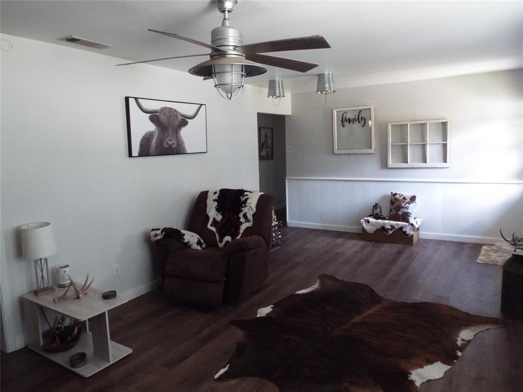 808 Shady Trail Property Photo 11