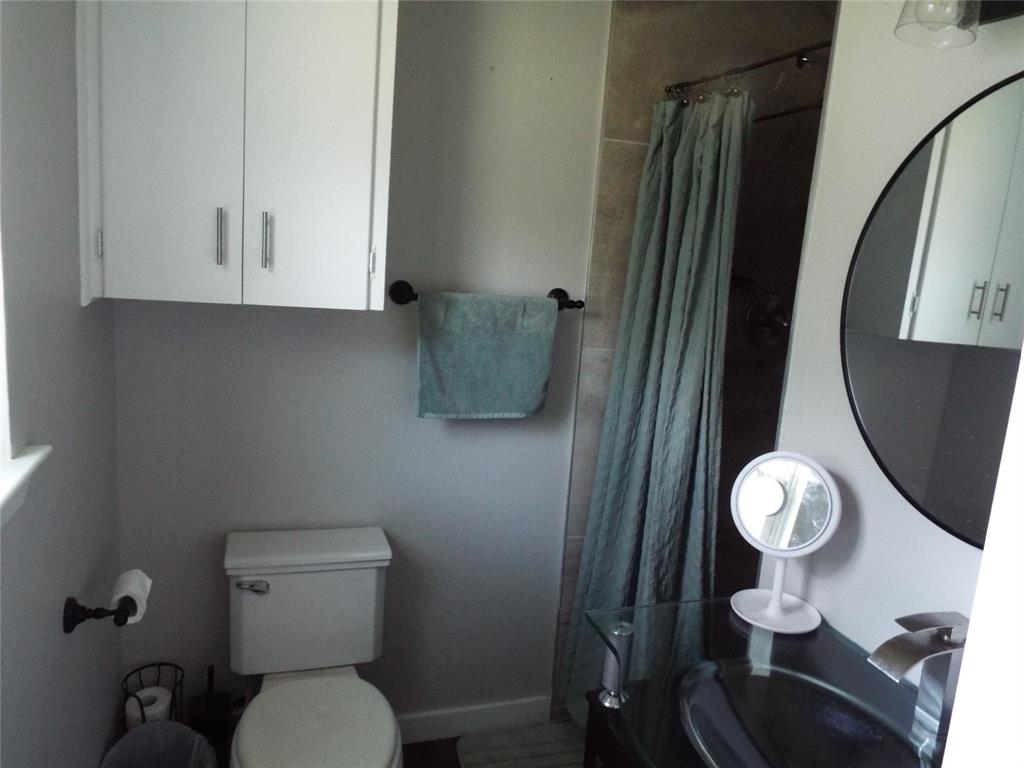 808 Shady Trail Property Photo 16