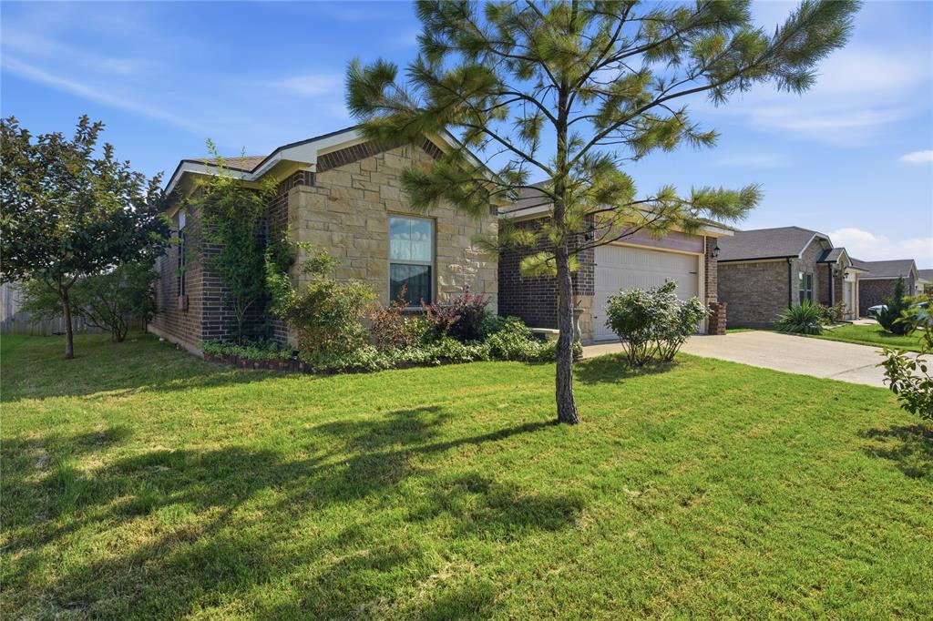 305 Breaux Lane Property Photo 1