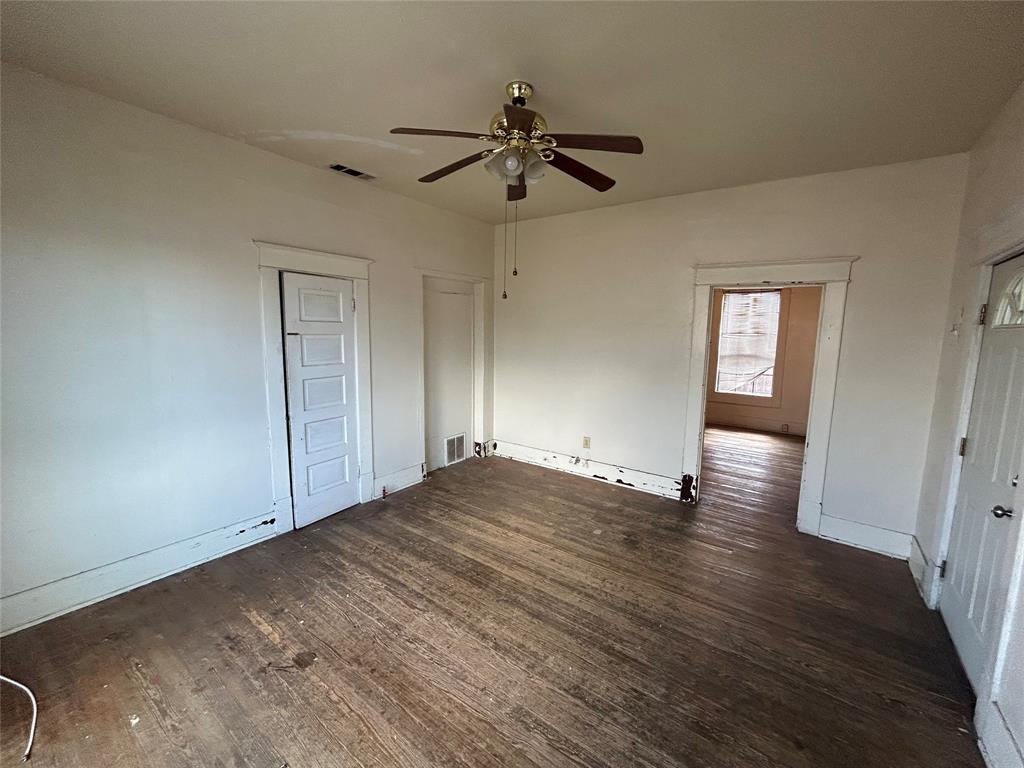428 W 7th Street Property Photo 5