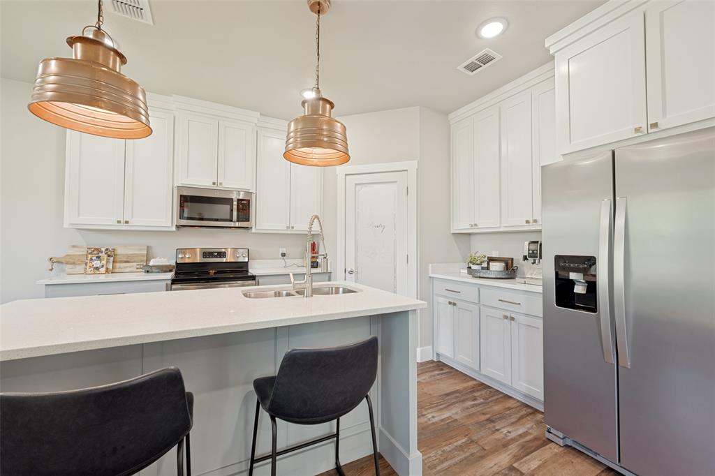 8442 Jay Street Property Photo 4