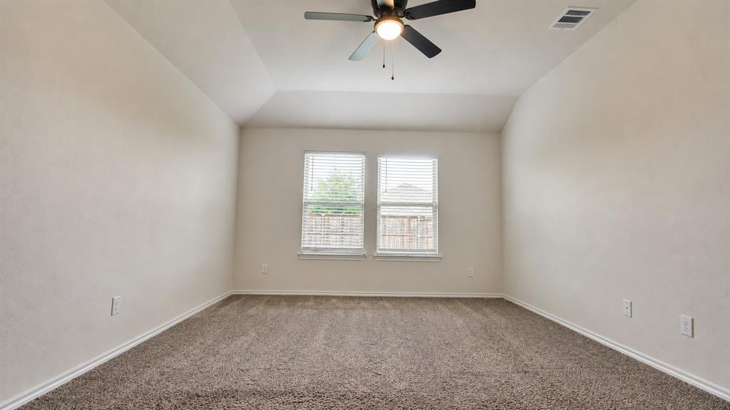 3938 Aintree Avenue Property Photo 6