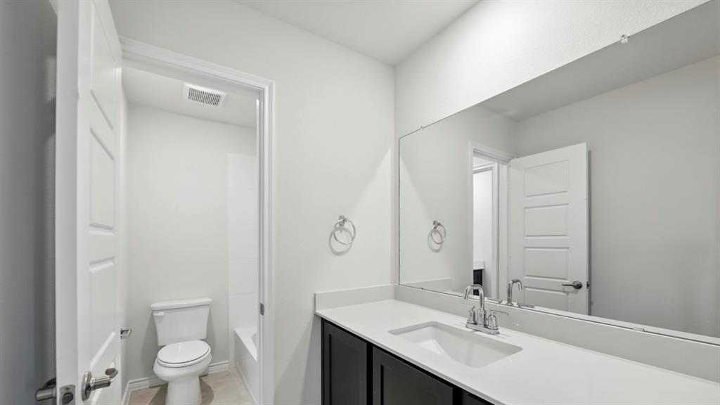 2101 Crockett Way Property Photo 3