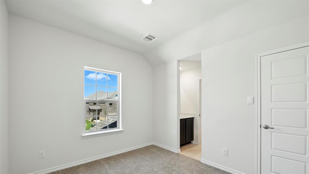 2101 Crockett Way Property Photo 6