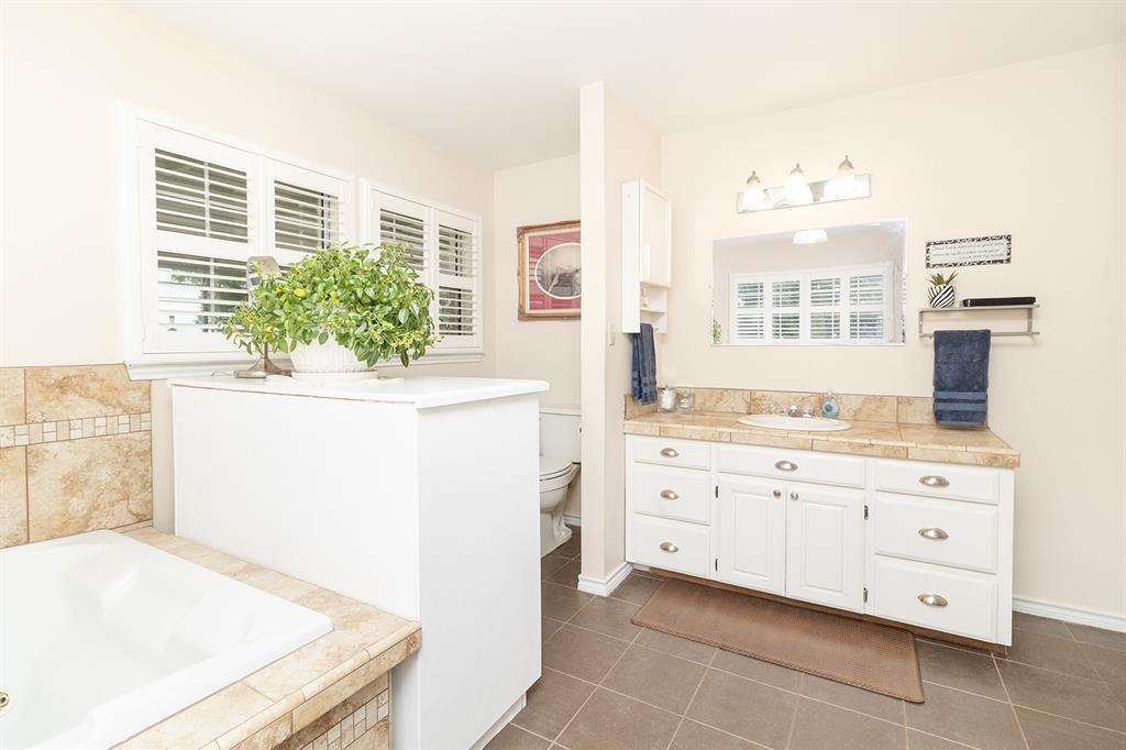 307 E Loop Drive Property Photo 14