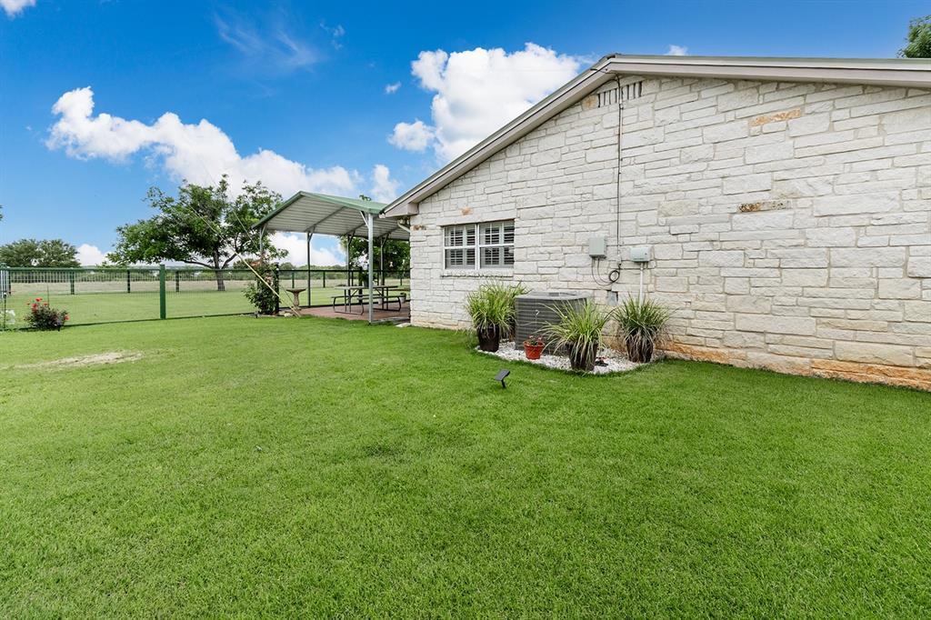 307 E Loop Drive Property Photo 23