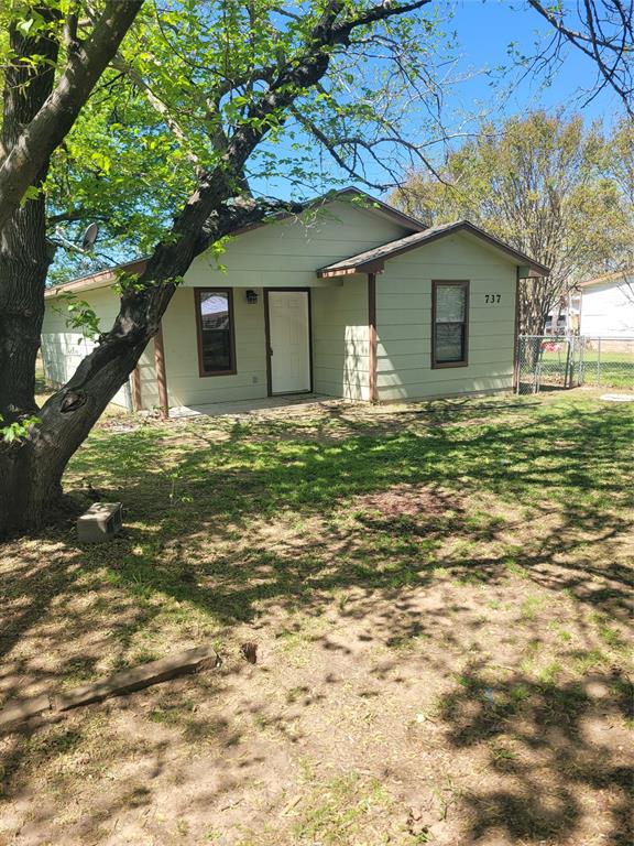 737 Luther Lane Property Photo 1