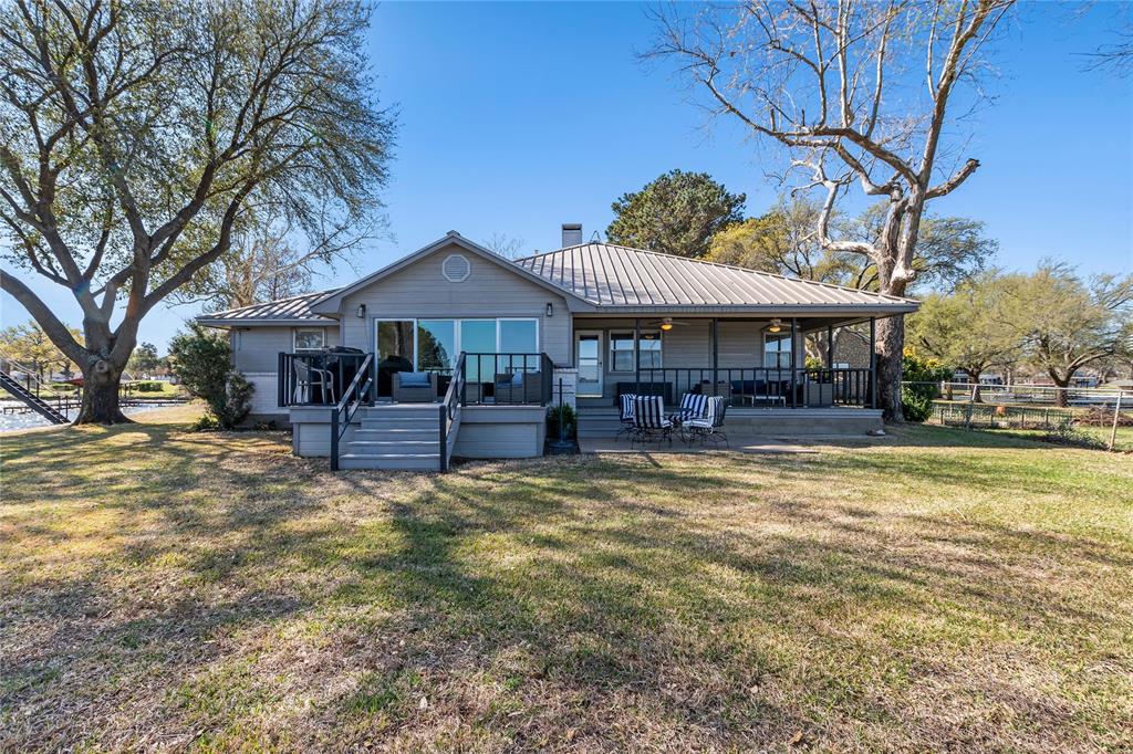 104 Sunset Cove Property Photo 1
