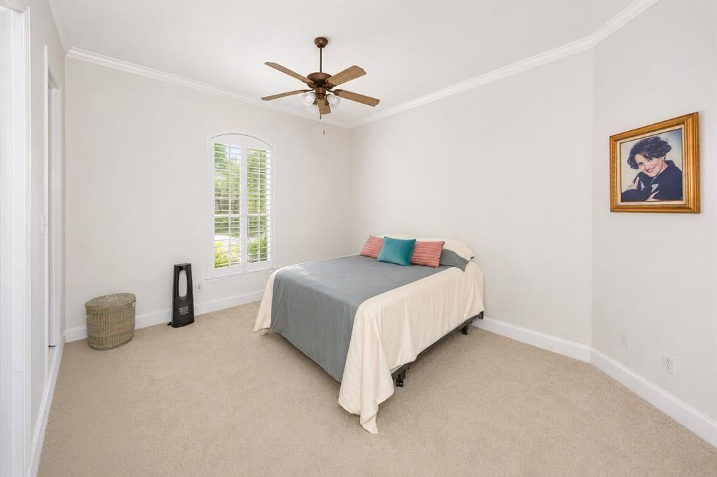 1105 Woodhaven Drive Property Photo 7