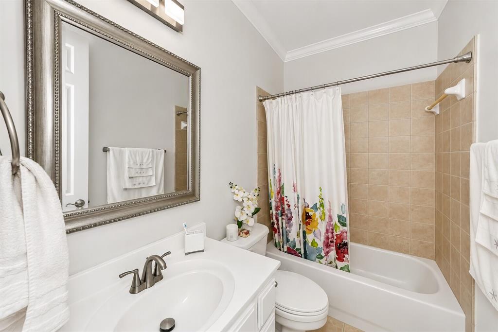 1105 Woodhaven Drive Property Photo 8