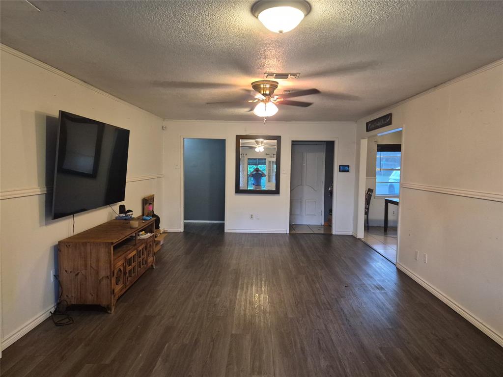 243 Weldon Drive Property Photo 4