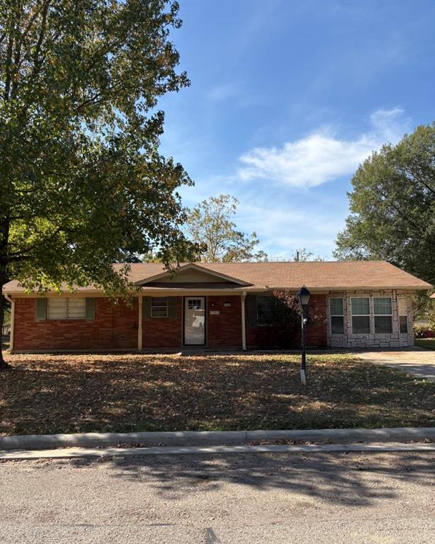 240 SW 31st Street Property Photo 1