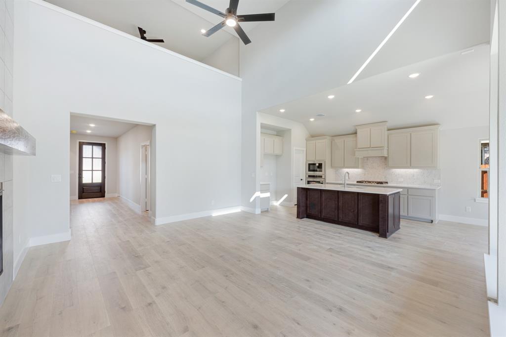216 Seminole Trail Property Photo 6