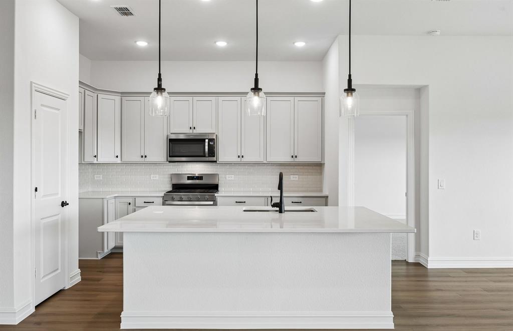 1117 Clayton Street Property Photo 4