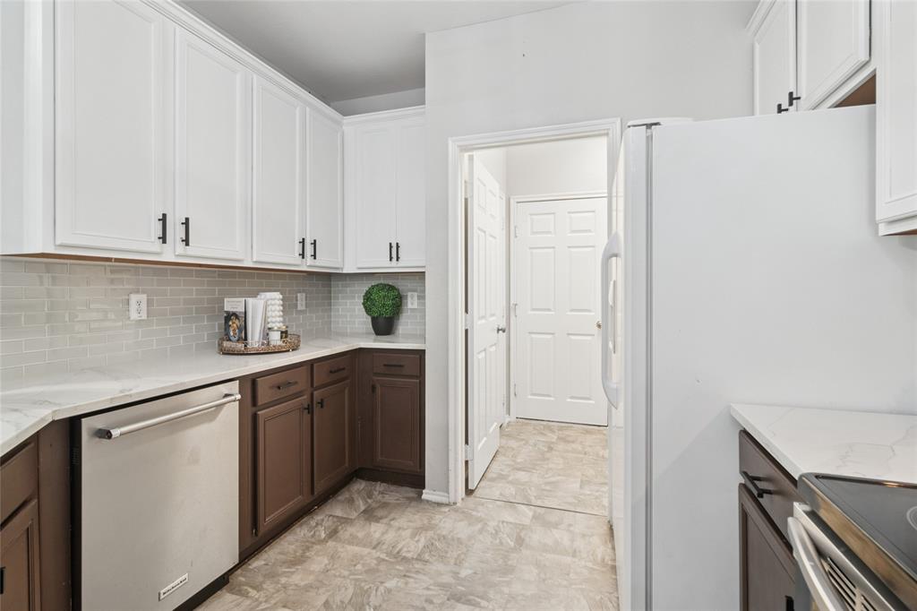 8601 Forest Highlands Drive Property Photo 7