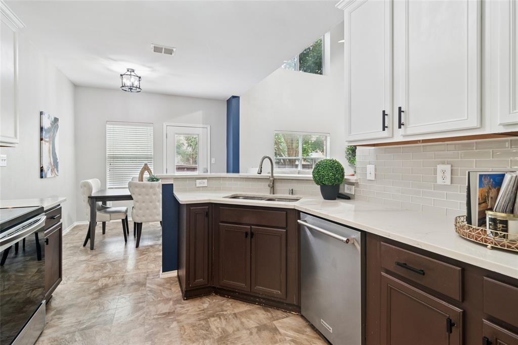 8601 Forest Highlands Drive Property Photo 8