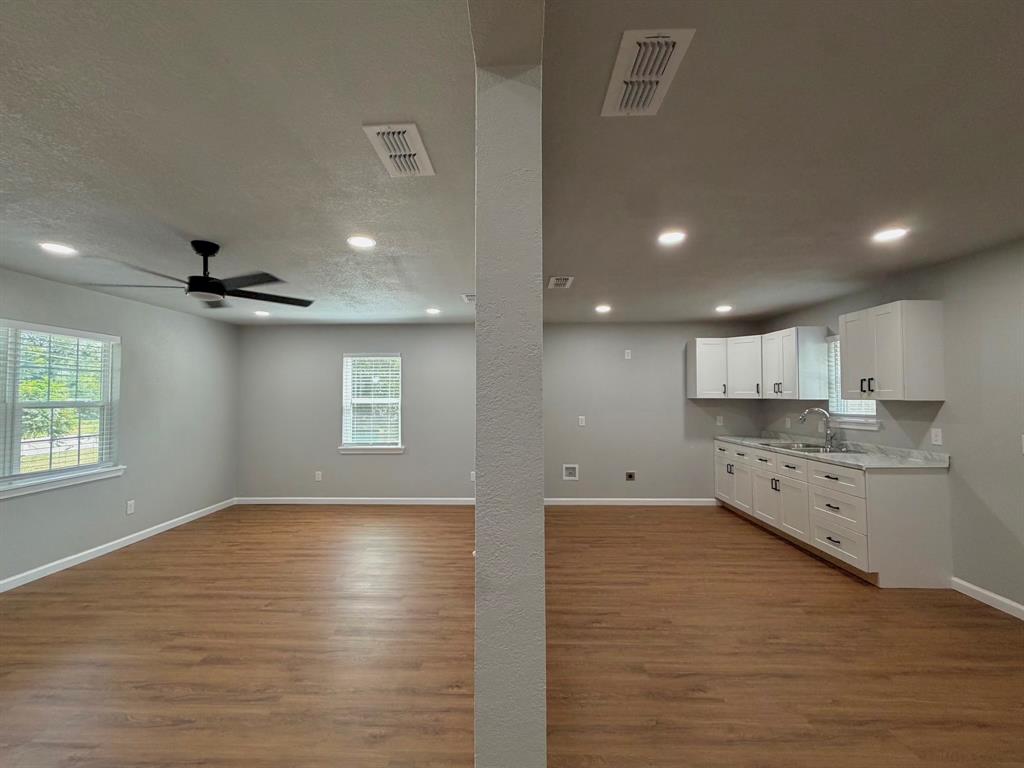 628 W 3rd Street Property Photo 9