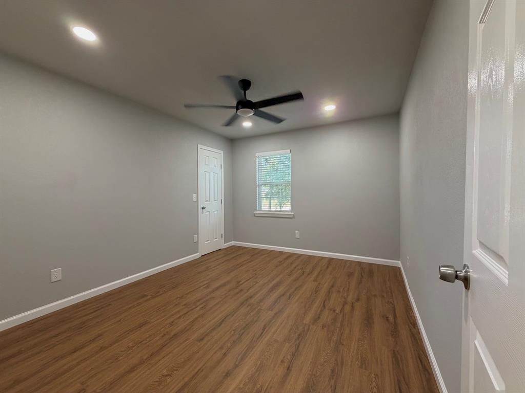 628 W 3rd Street Property Photo 10