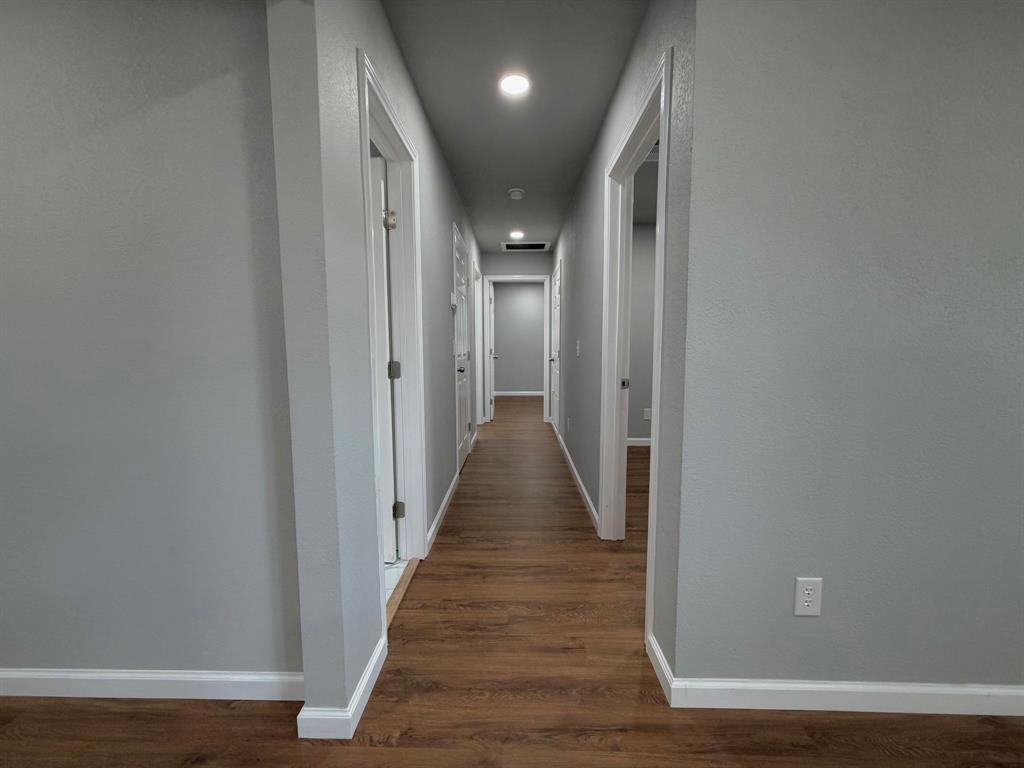 628 W 3rd Street Property Photo 15