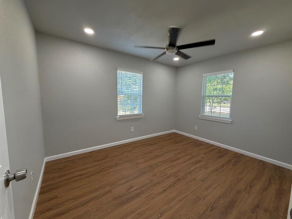 628 W 3rd Street Property Photo 20
