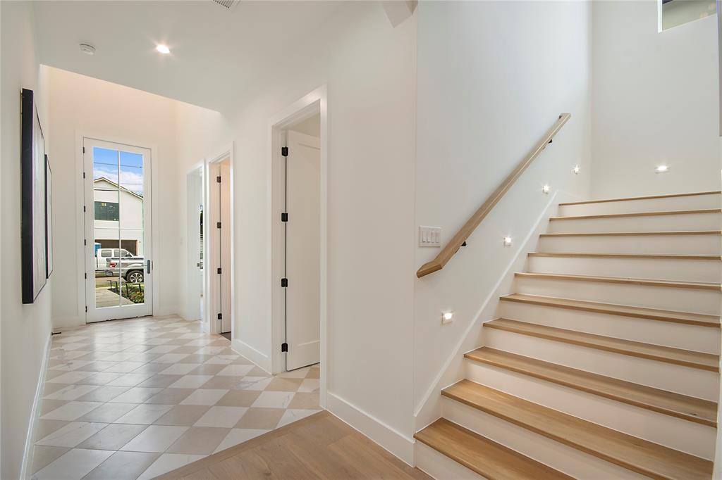 6628 Lockheed Avenue Property Photo 9