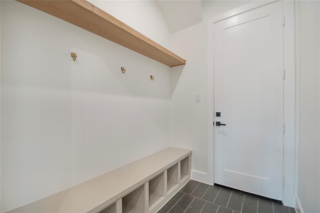 6628 Lockheed Avenue Property Photo 10