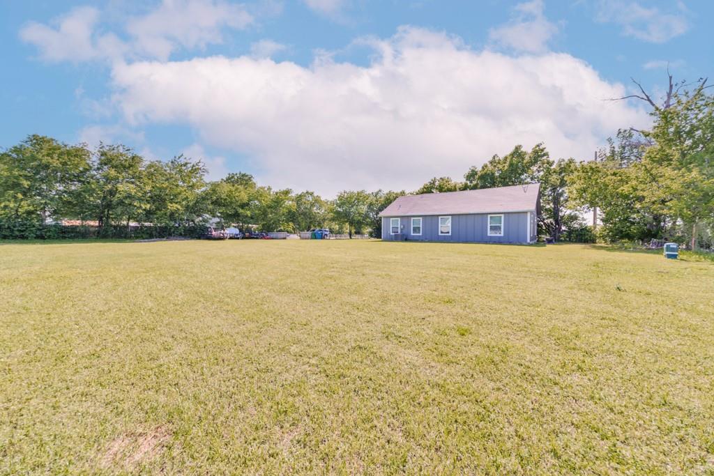 709 W Live Oak Property Photo 1