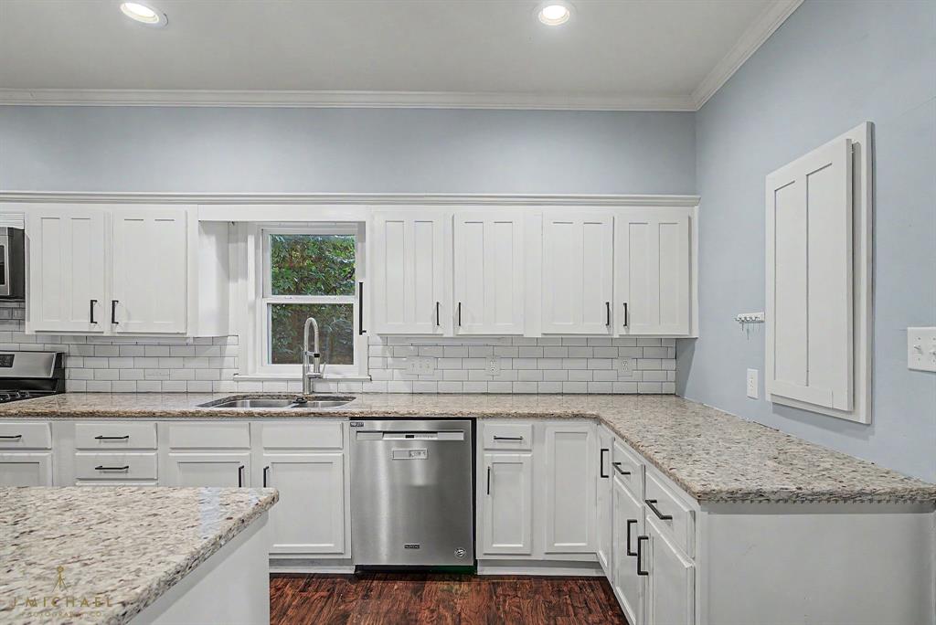 420 Forest Avenue Property Photo 11