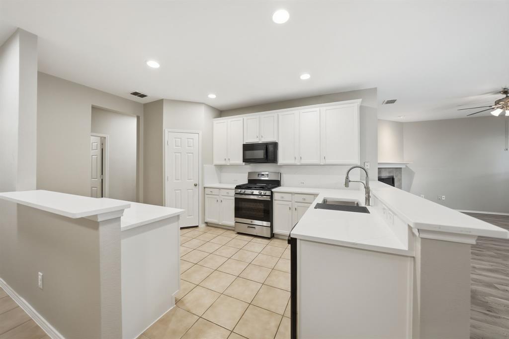 5820 Rubblestone Drive Property Photo 10