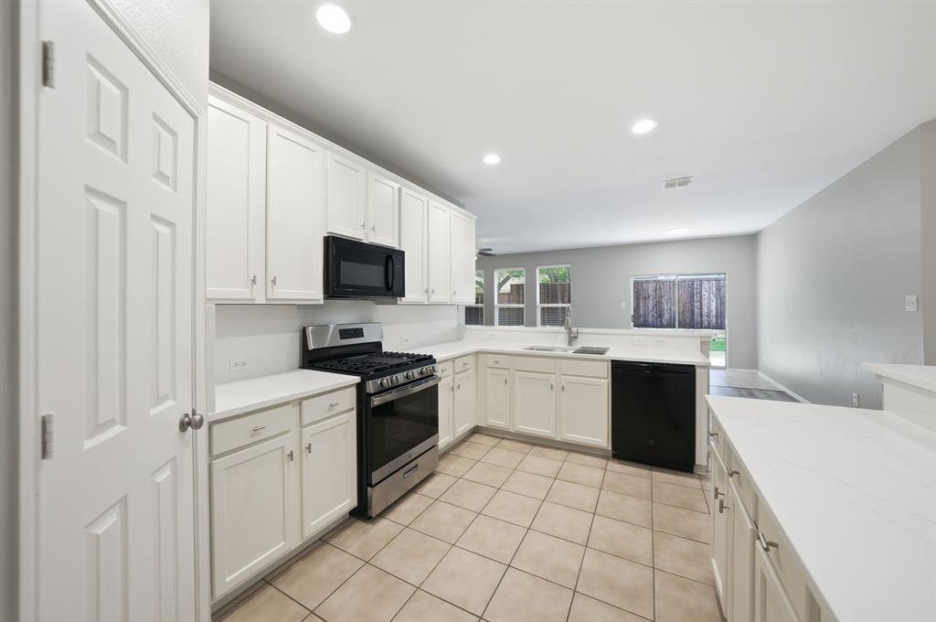 5820 Rubblestone Drive Property Photo 11