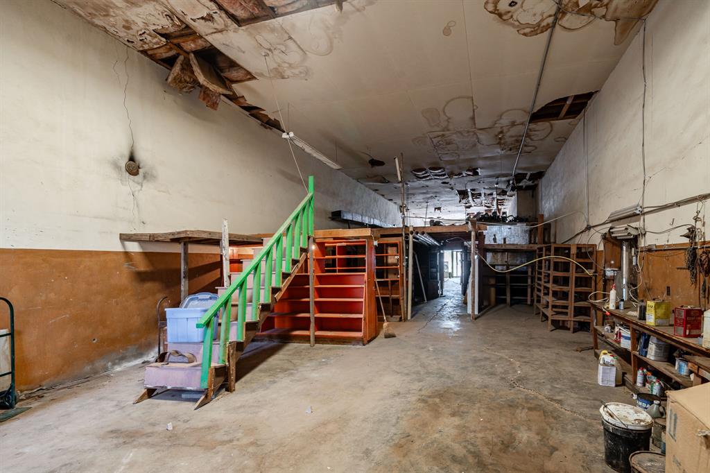114 E Hamilton Street Property Photo 14