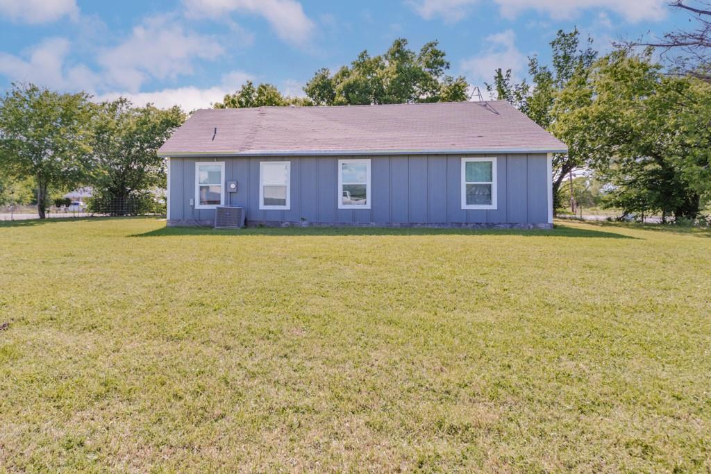 709 W Live Oak Street Property Photo 11