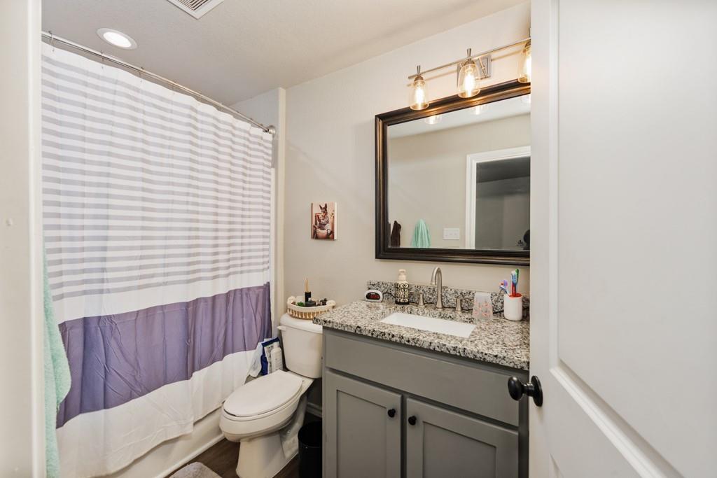 709 W Live Oak Street Property Photo 21