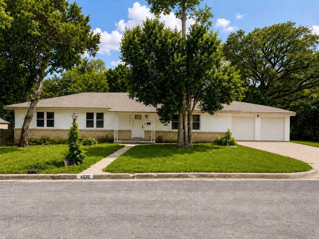 4600 Robinwood Drive Property Photo 1