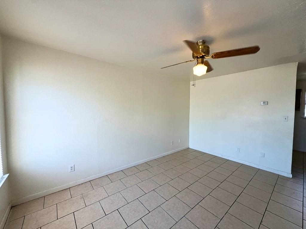 807 W Walnut Street C2 Property Photo 4