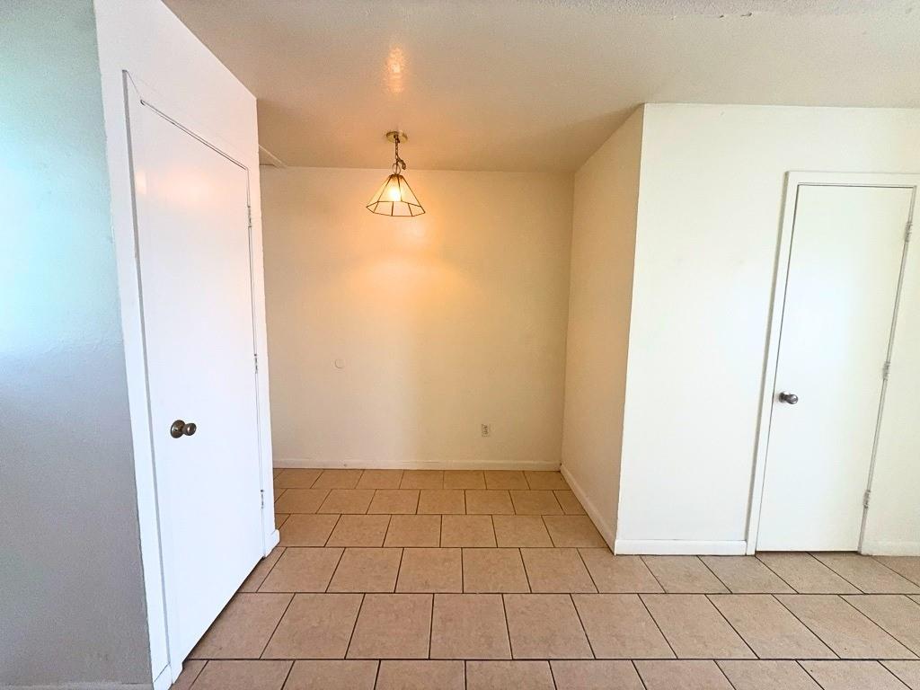 807 W Walnut Street C2 Property Photo 6