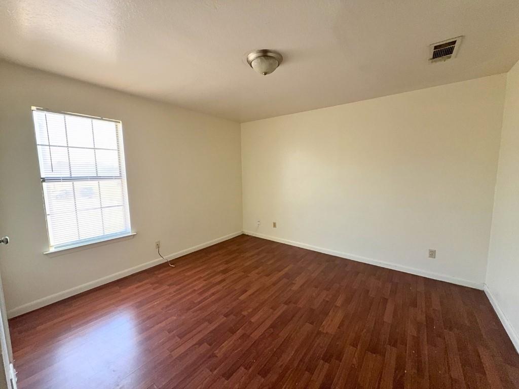 807 W Walnut Street C2 Property Photo 8