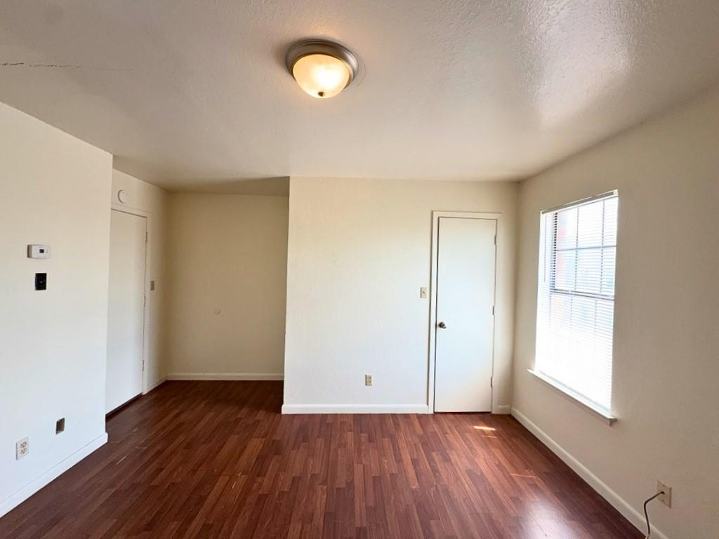 807 W Walnut Street C2 Property Photo 9